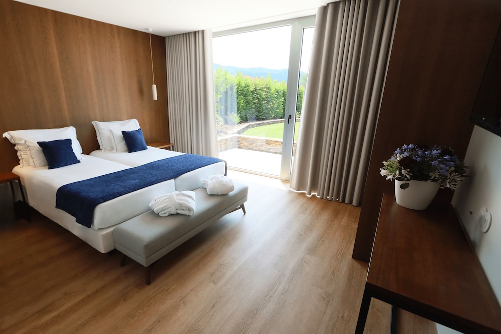 House, 2 King Beds