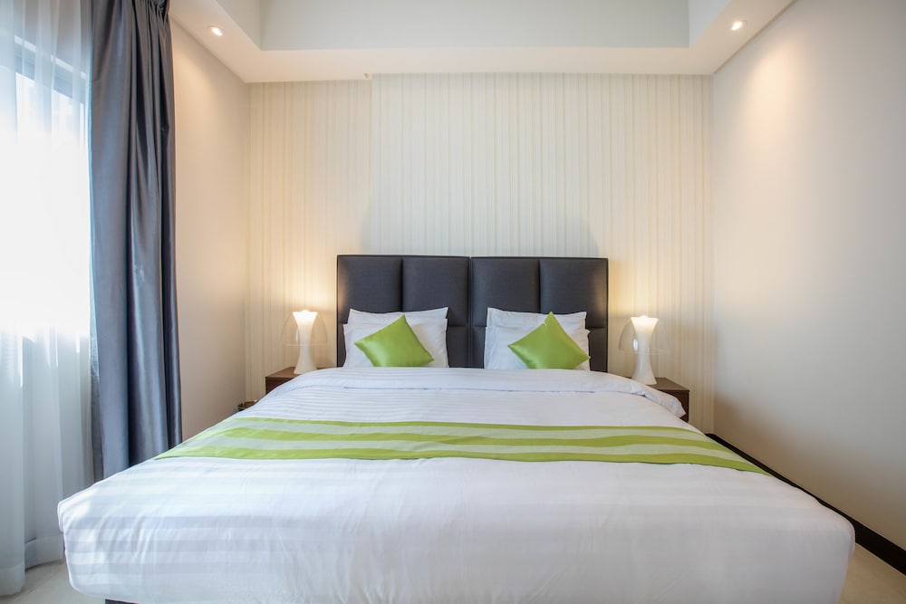 Loumage Suites Spa Seef 24/70
