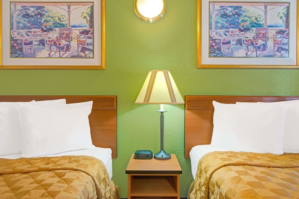 Travelodge By Wyndham Sacramento / Rancho Cordova 5/17