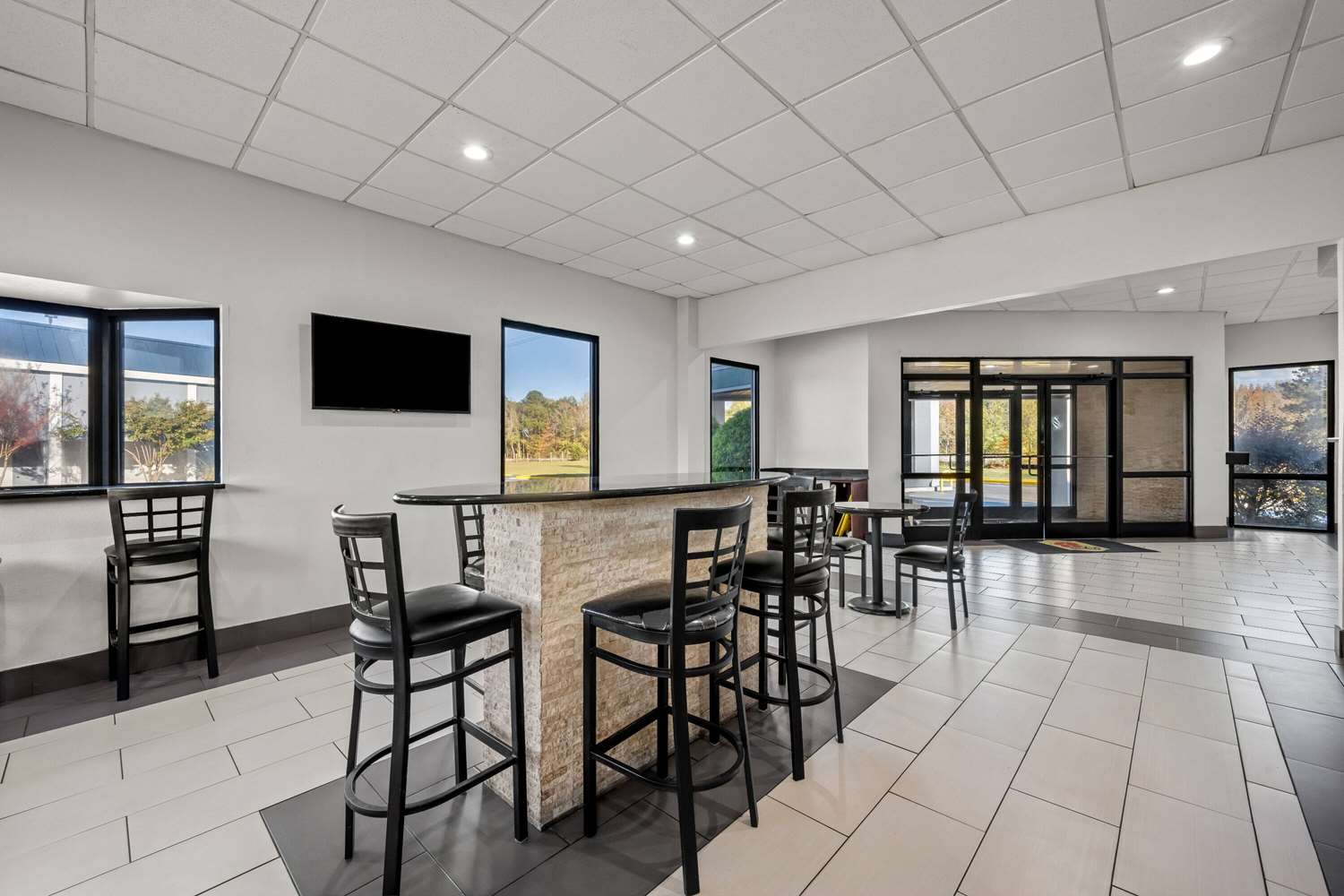 Super 8 by Wyndham Garysburg/Roanoke Rapids 23/27