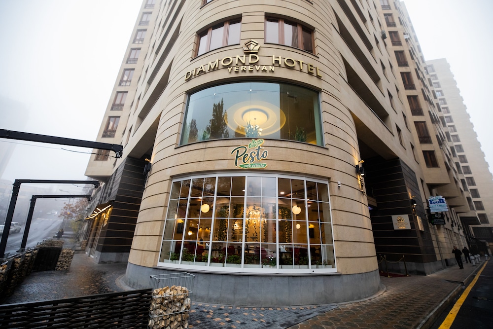 DIAMOND HOUSE HOTEL 2/42