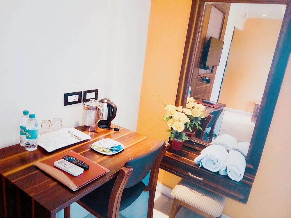 Hotel Madhuvan Serai 21/25