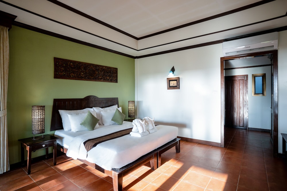 Ayara Villas 42/68