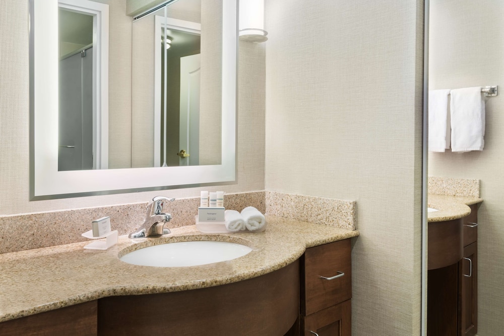 Homewood Suites by Hilton Holyoke-Springfield/North, MA 17/77