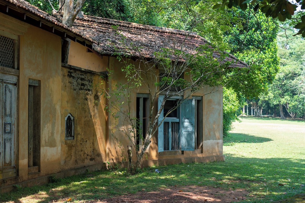 Lunuganga Estate 45/49