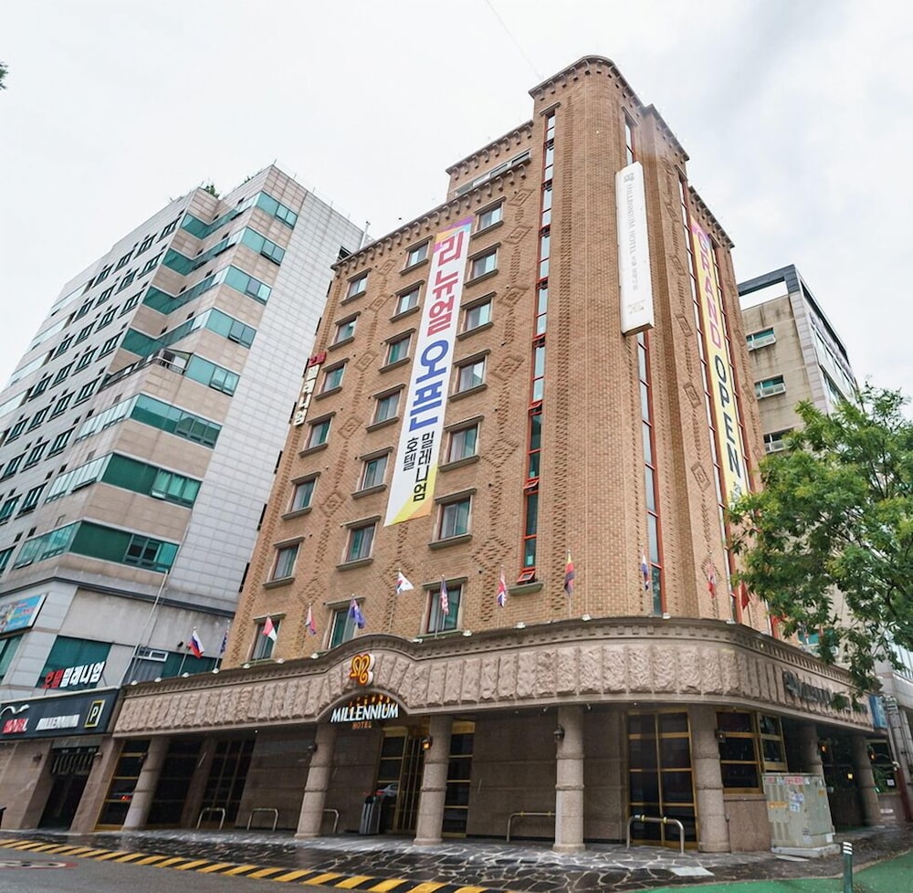 Hotel Millennium 5/43
