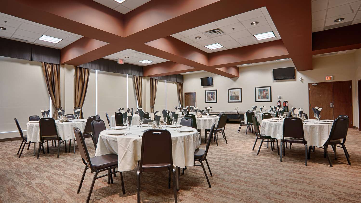 Best Western Plus Chateau Inn Sylvan Lake 14/15