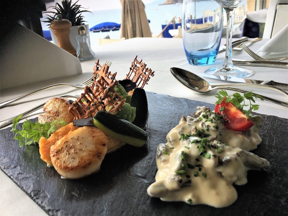 Grand Hotel Moriaz 25/33