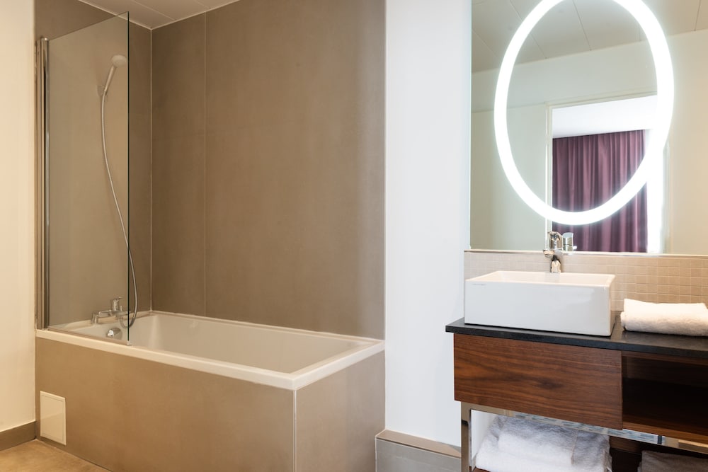 Crowne Plaza Paris Republique 28/76