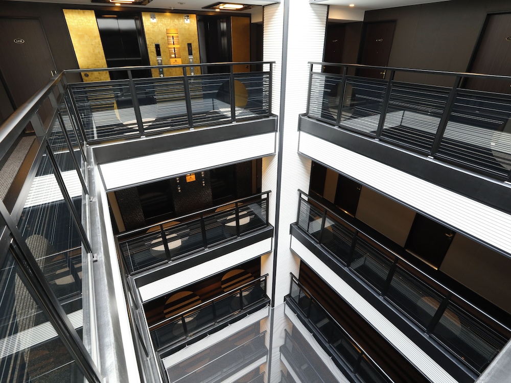 Apa Hotel Higashi Shinjuku Kabukicho Tower photo1