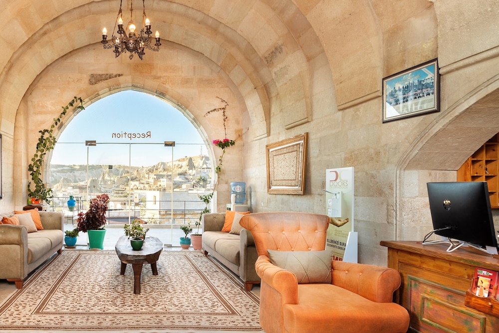 Doors Of Cappadocia 26/50
