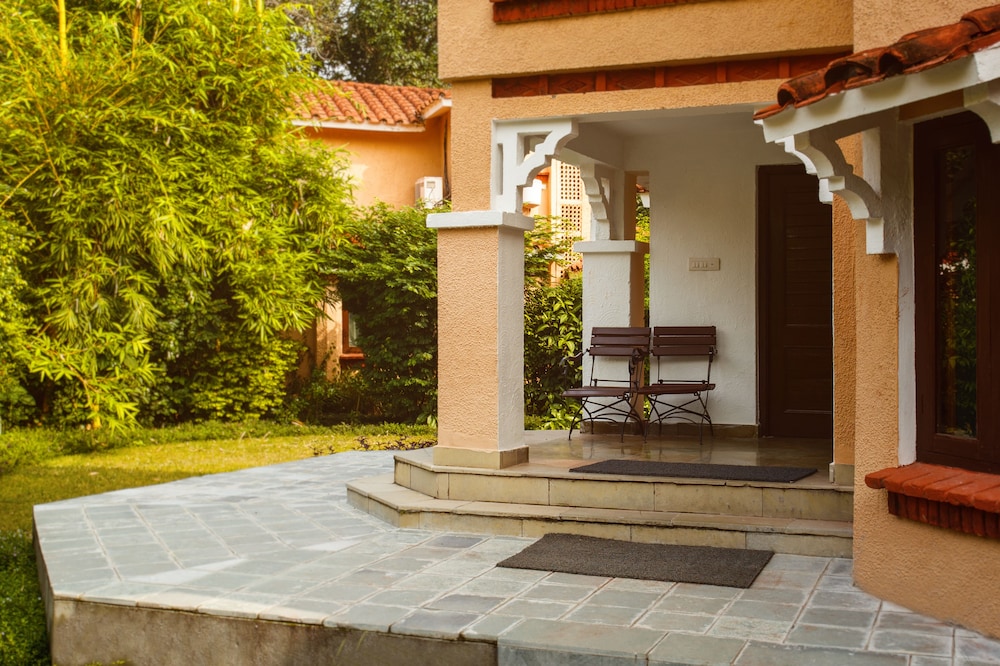 CORBETT RIVERVIEW RETREAT 14/66
