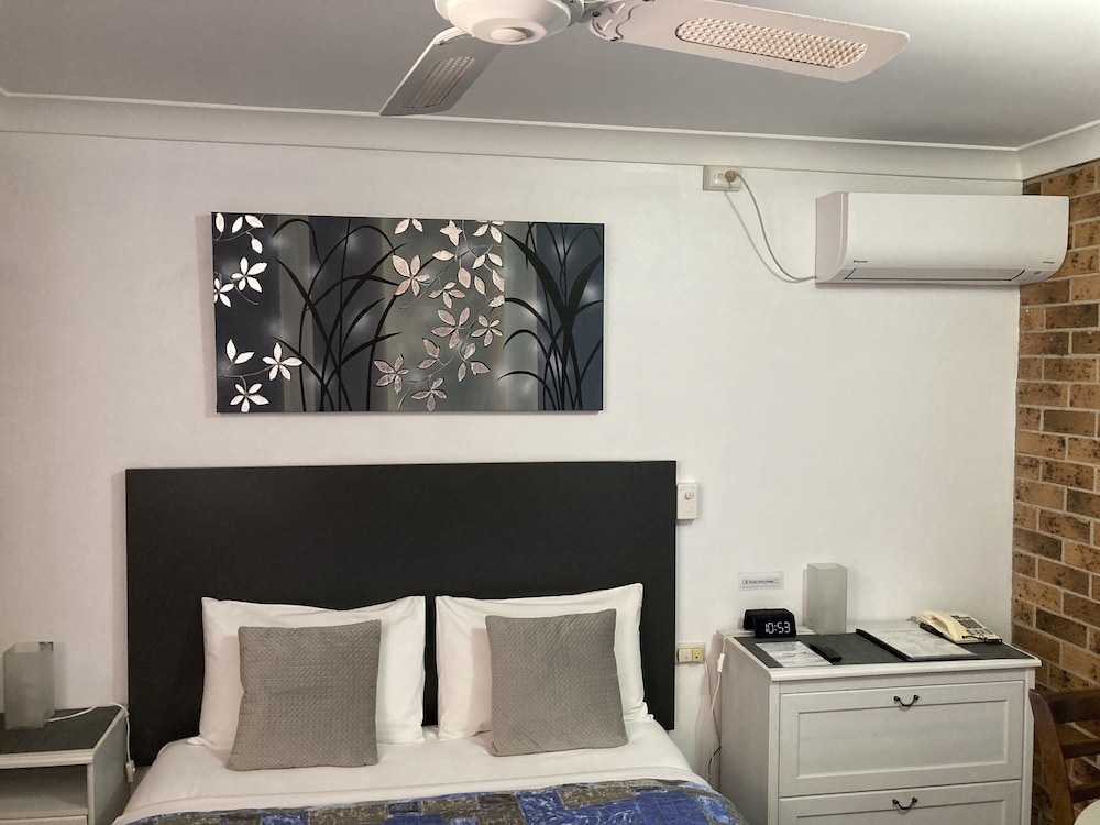 Golden Grain Motor Inn 28/62