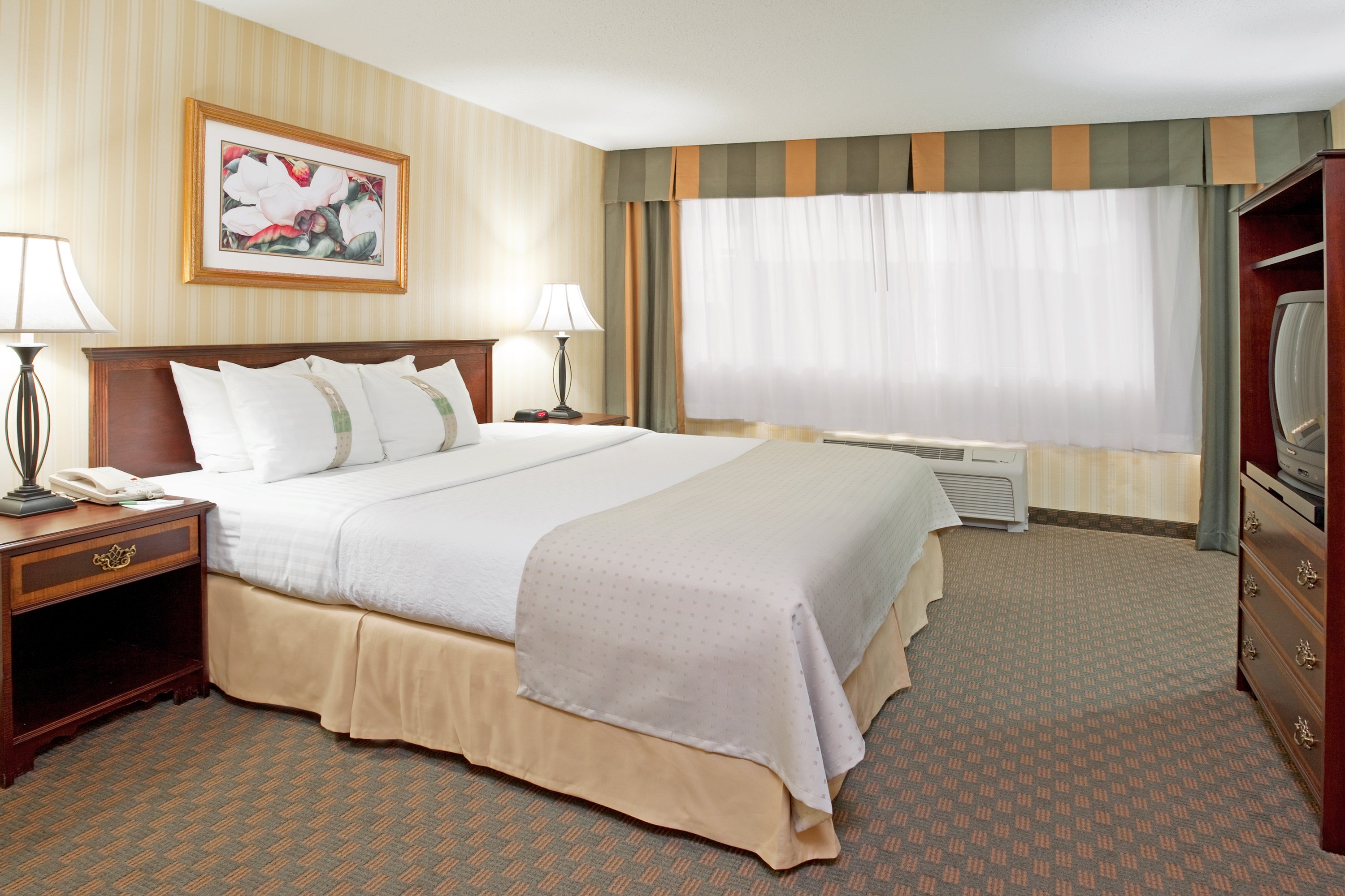 Holiday Inn Columbus Downtown Capital Square 24/65