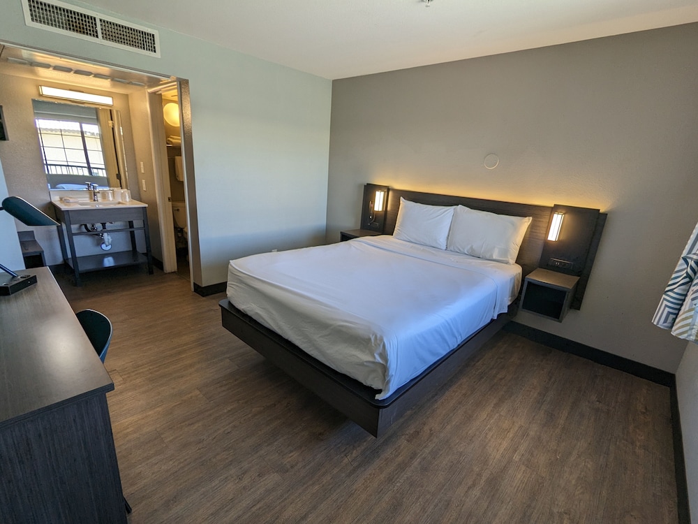 Motel6 Kingman, AZ - Route 66 East 25/63