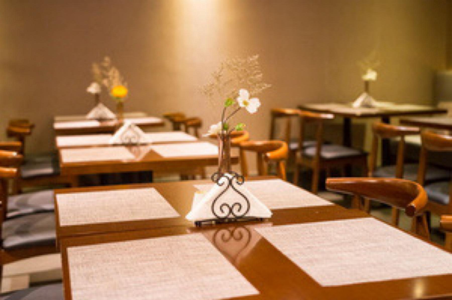 Yitel (Shanghai Hongqiao Linkong Industrial Park, Songhong Road Metro Station) 34/50