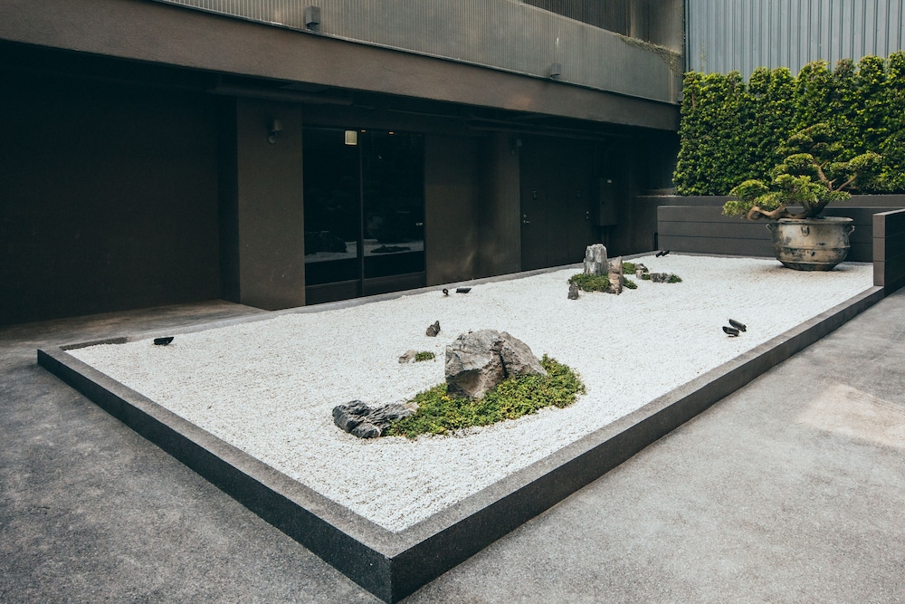 Mega Hotel Chiayi (ex. Hotel Discover) 60/63