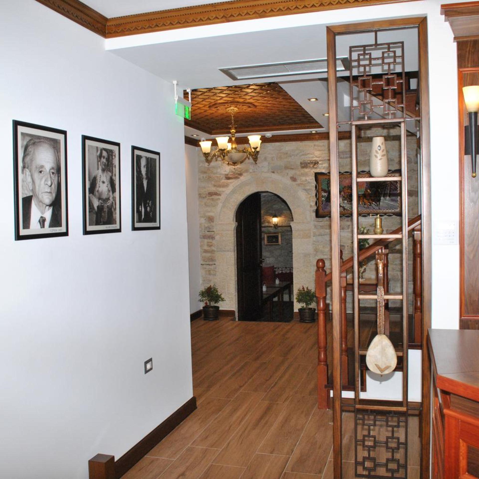 Hotel Kastro 11/68