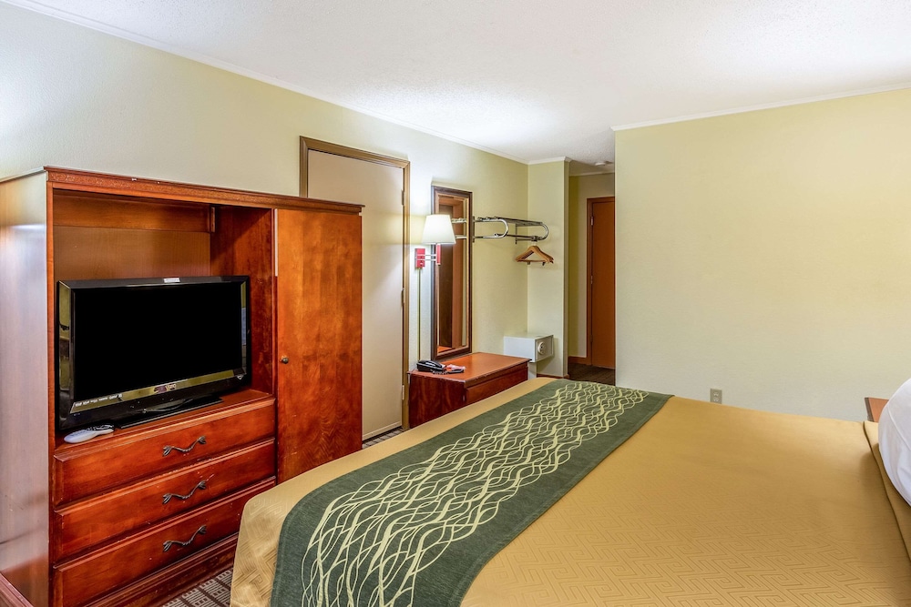 Econo Lodge Morgantown 19/31