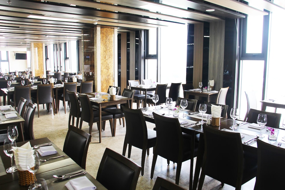 Danaciti Hotel 60/68