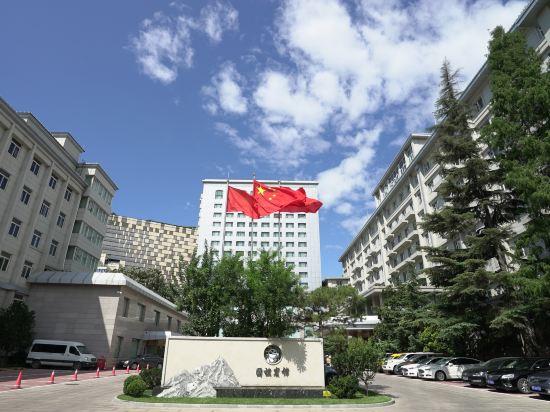 Guoyi Hotel 26/27