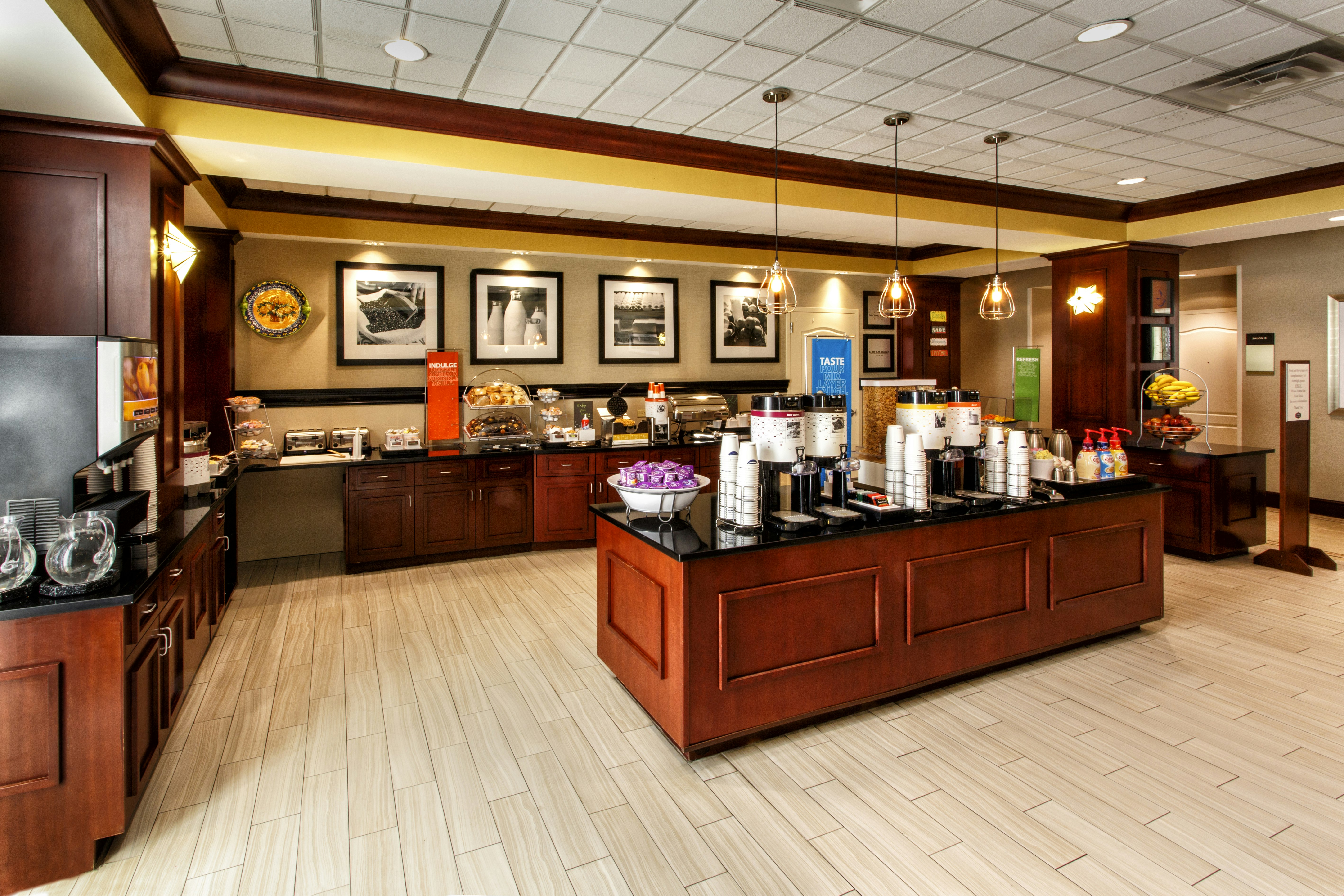 Hampton Inn And Suites Staten Island 7/41