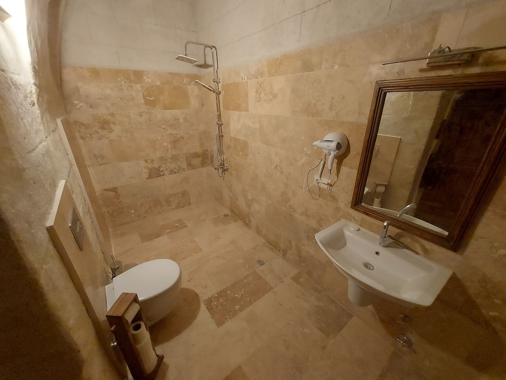 Armesos Cave Hotel 46/50