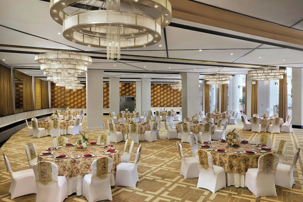 Amanora the Fern Hotels And Club 53/71