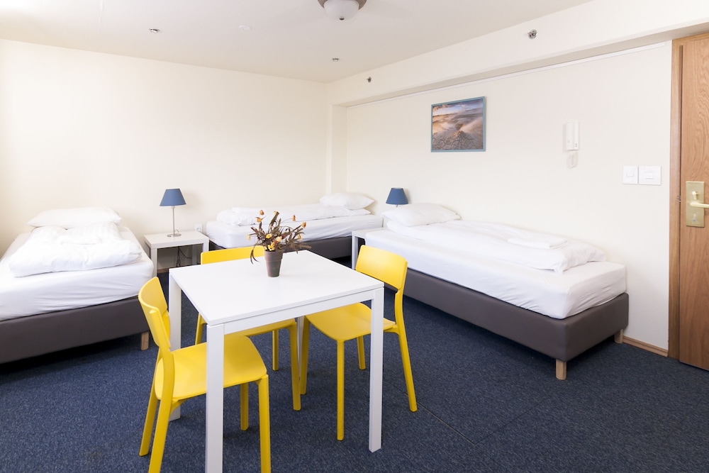 START HOSTEL 26/67