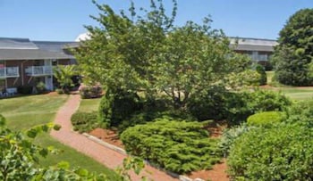 Resort Conference Center At Hyannis 56/63