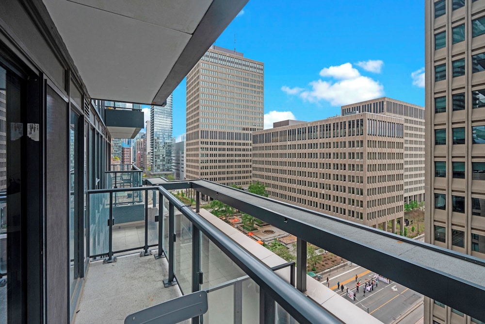 The Britt Condos in Downtown Toronto 9/35