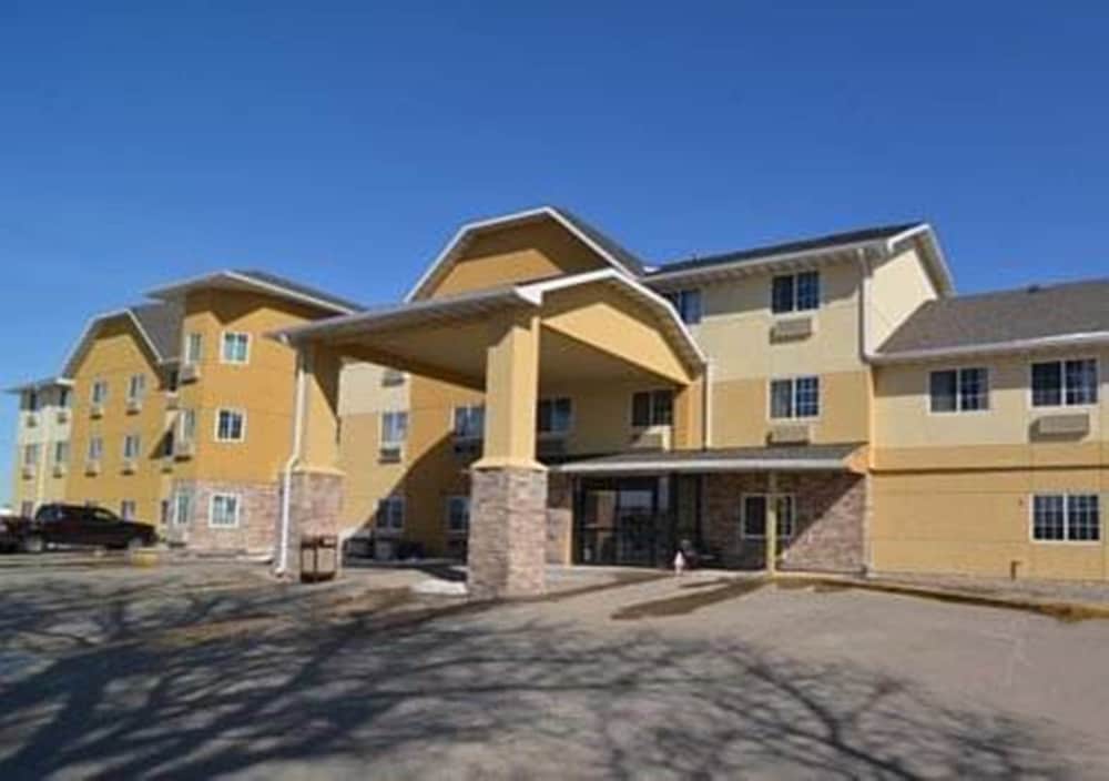 Super 8 by Wyndham Altoona 33/35