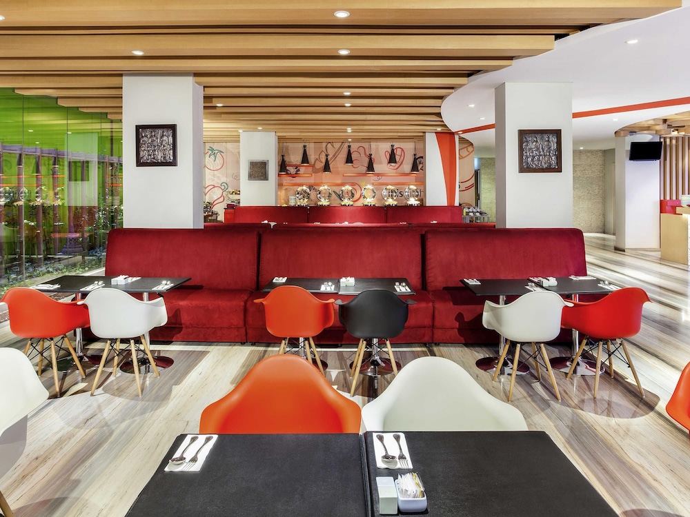 IBIS YOGYAKARTA ADI SUCIPTO 30/54