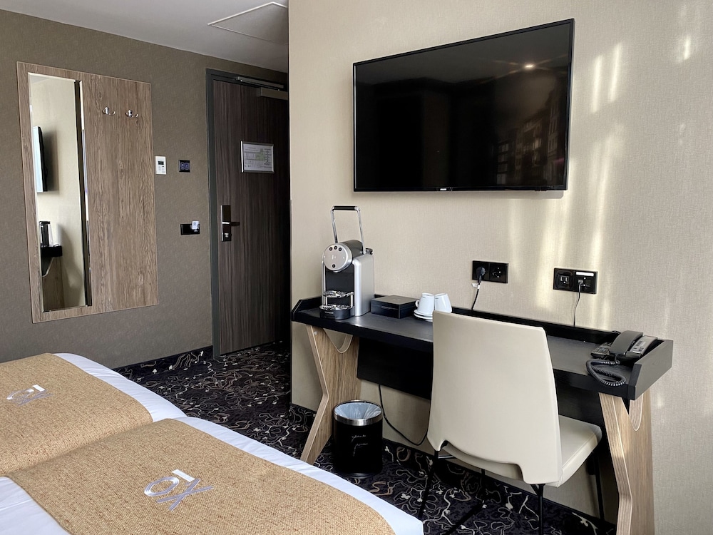 XO Hotels Infinity 48/60