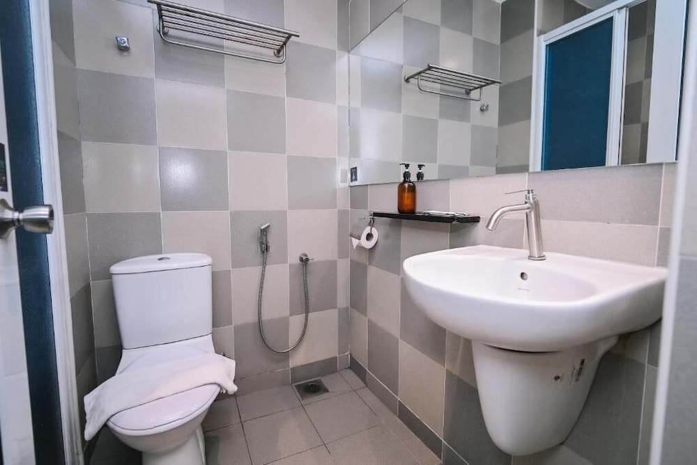 Kingston Hotel 1 @ Bukit Bintang 55/59