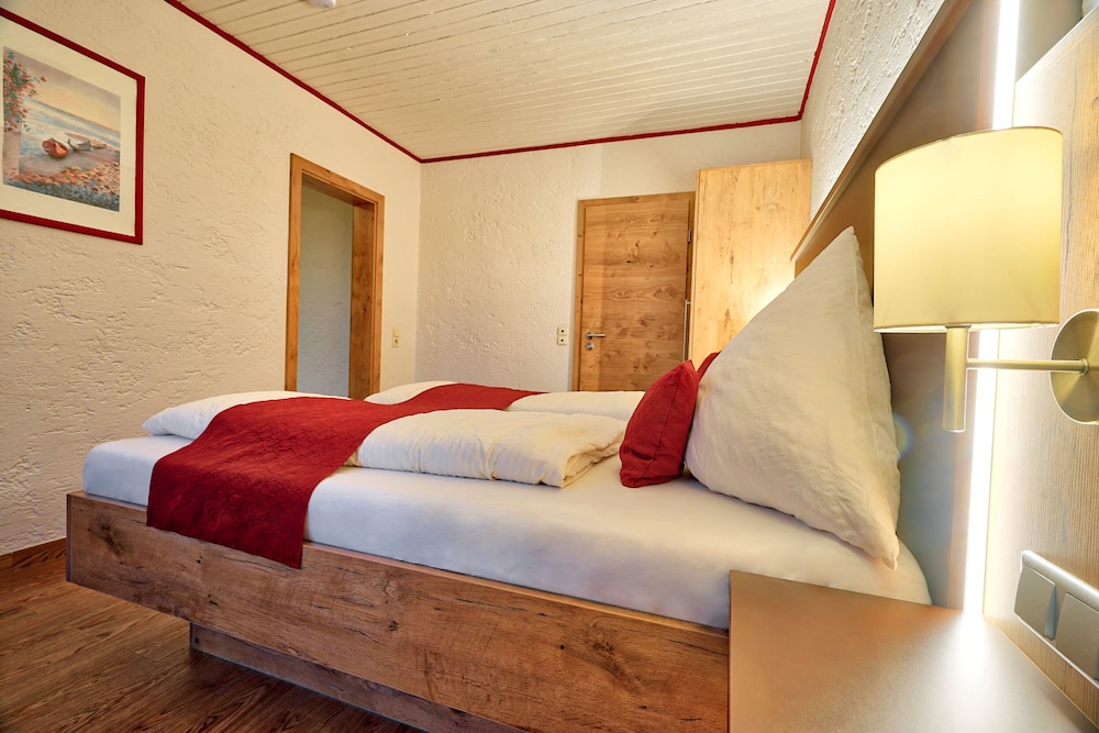 Natur- und Wanderhotel am Steinbachtal 18/33