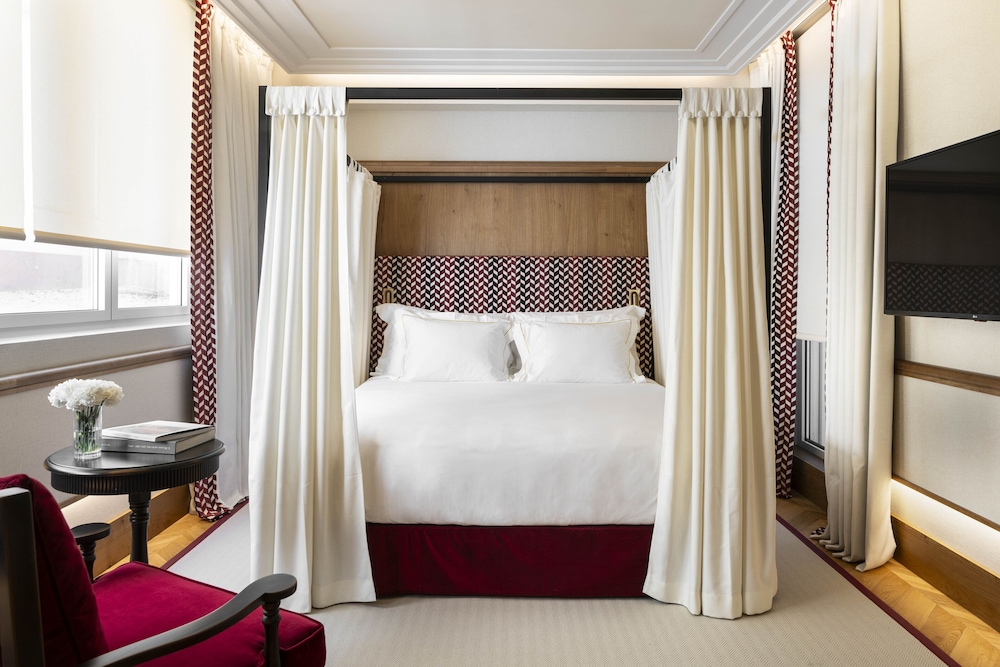 Twin Beds, Palacio Solecio 2/3
