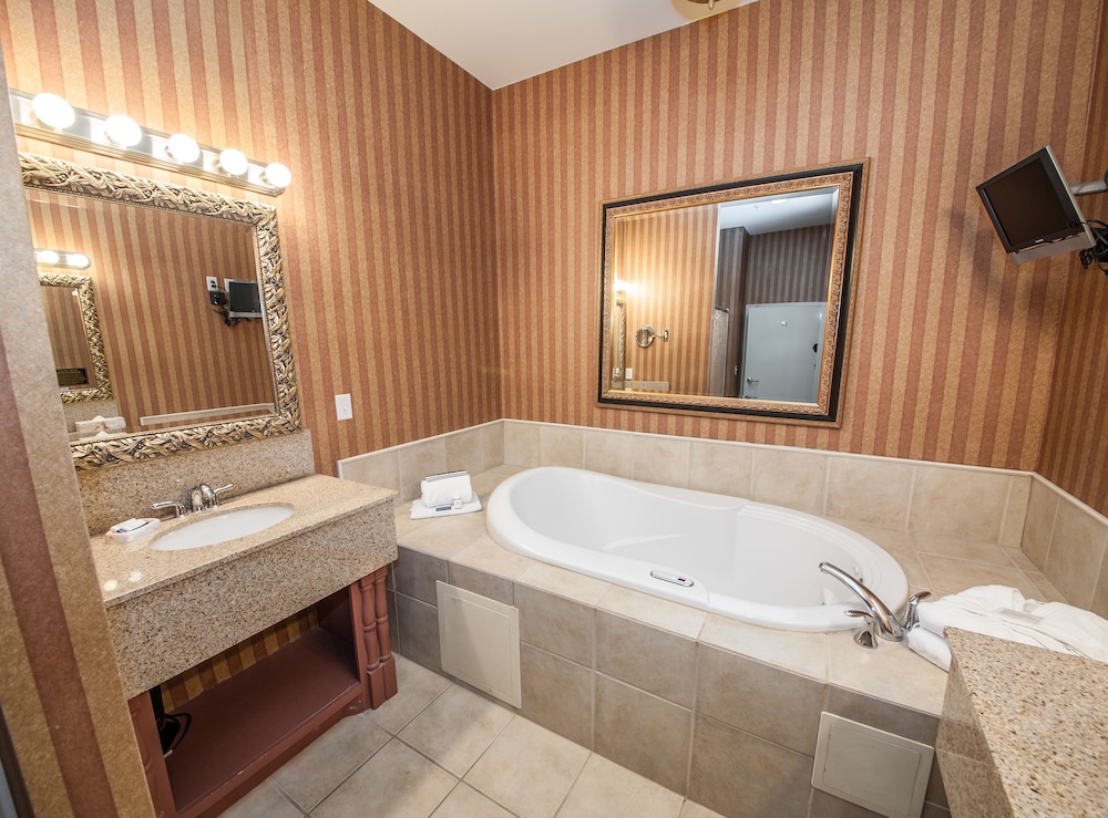Bellissimo Hotel, Trademark by Wyndham Near Foxwoods Casino 14/53