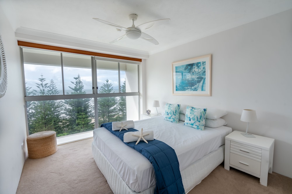 CASHELMARA BEACHFRONT APARTMENTS 13/28