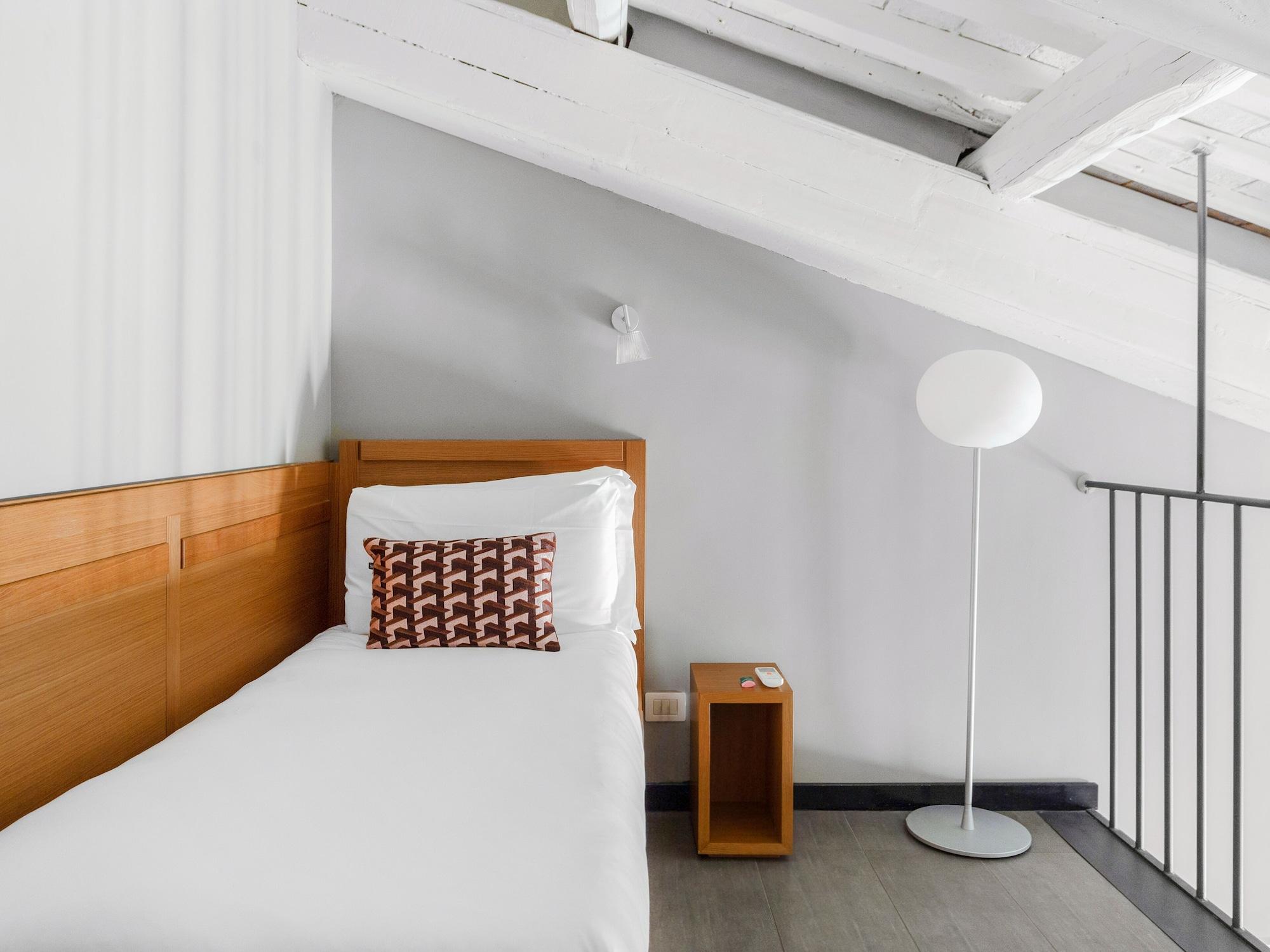 1 Bedroom, Duplex, Apartment, Sofa