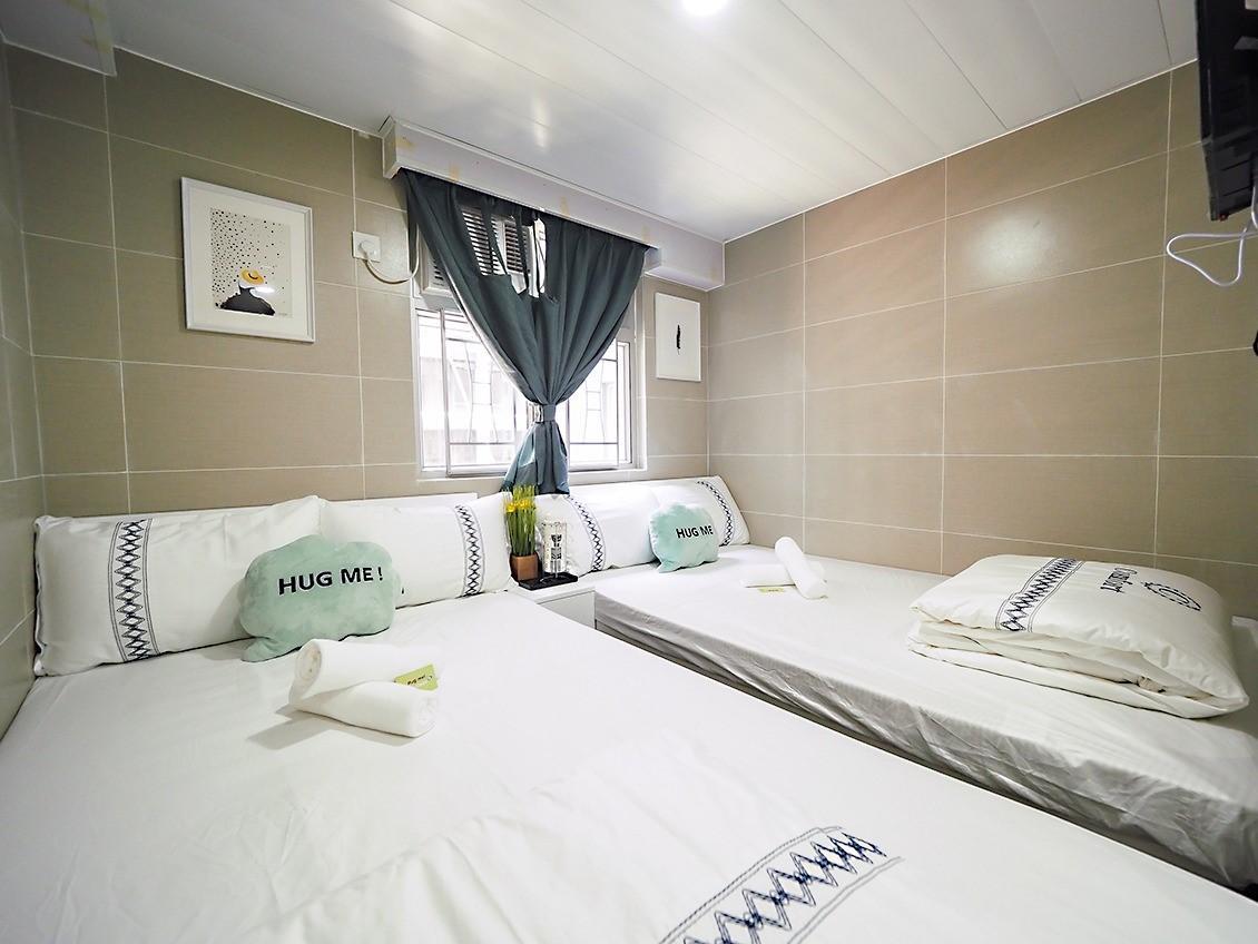 ROOM, TRIPLE, 1 DOUBLE AND 1 SINGLE BED