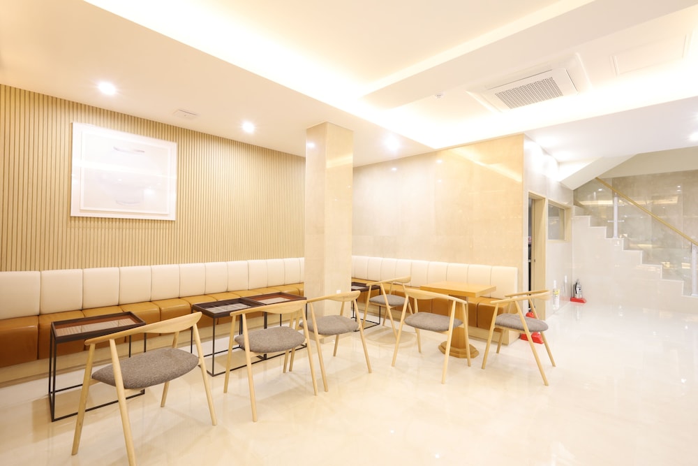 Nestly Hotel Seomyeon 50/61
