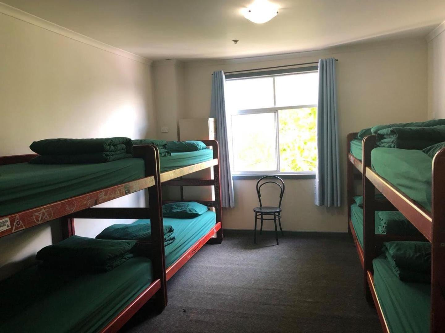 MIXED DORM, 8 BEDS