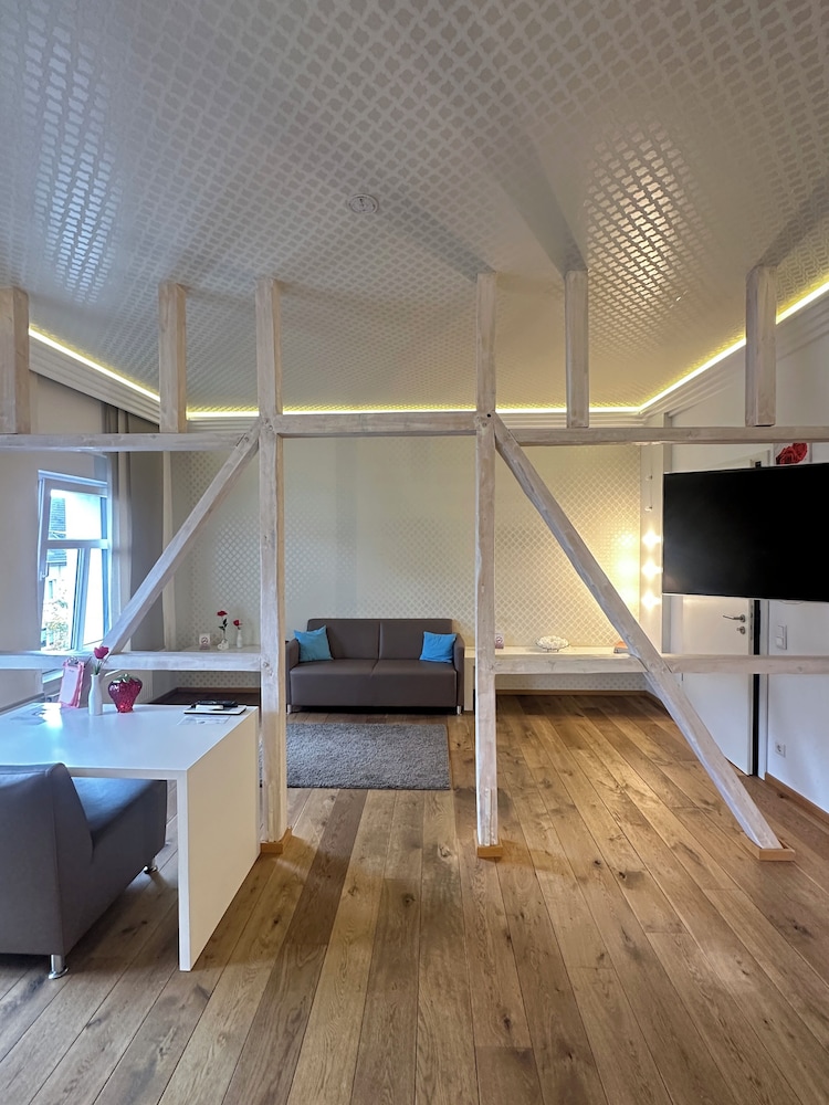 Helvetia Suites 38/52