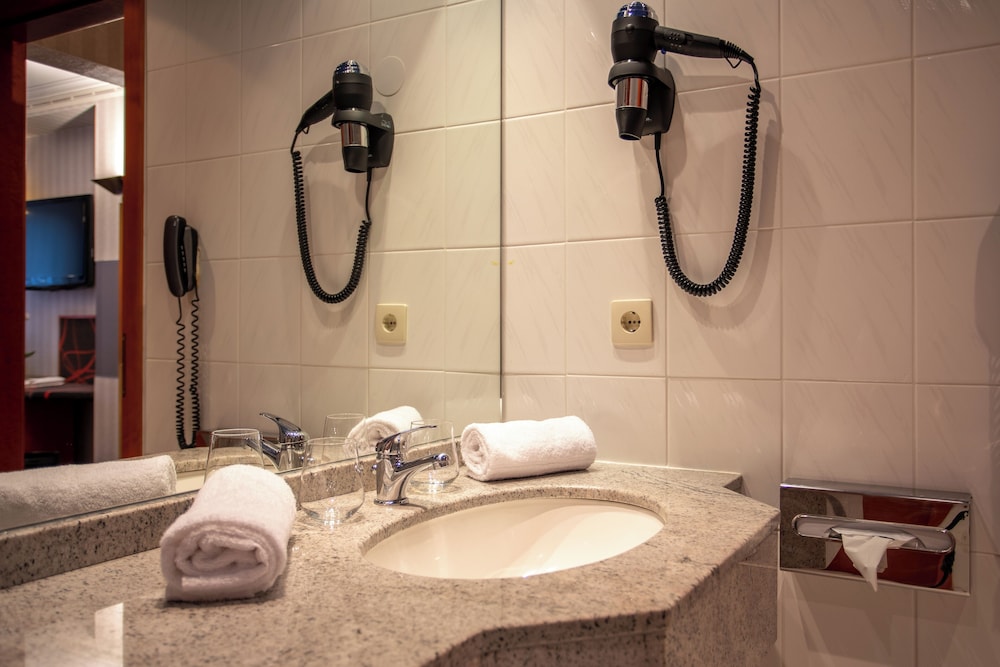 Koener Hotel and Spa 47/50