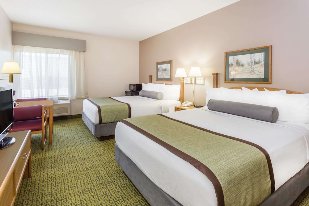 Days Inn & Suites by Wyndham Madison 10/41
