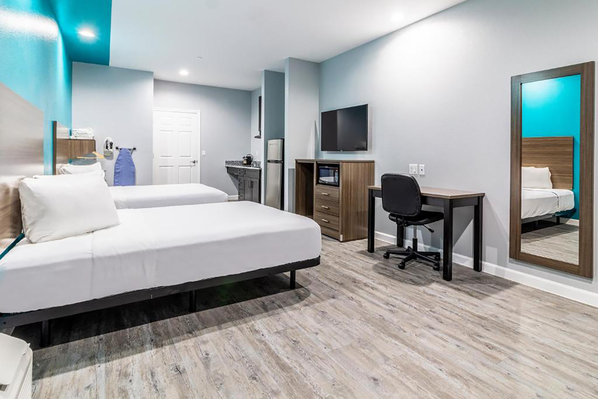 Americas Best Value Inn and Suites Kingwood IAH Airport 14/31