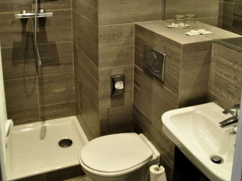 Hotel Clemence 31/36