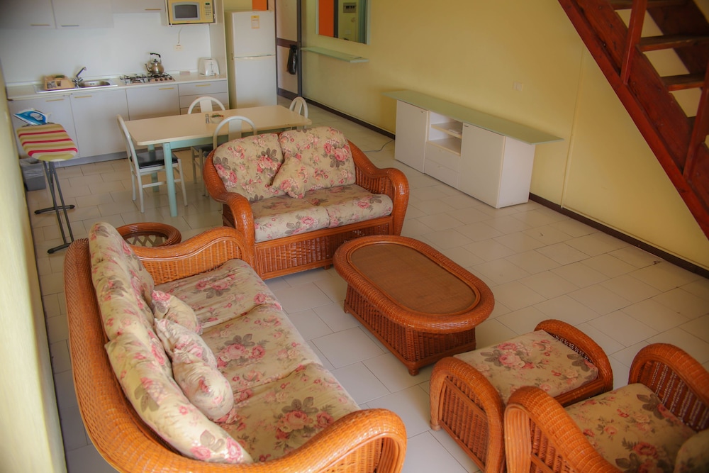 HERITAGE HOTEL 40/46