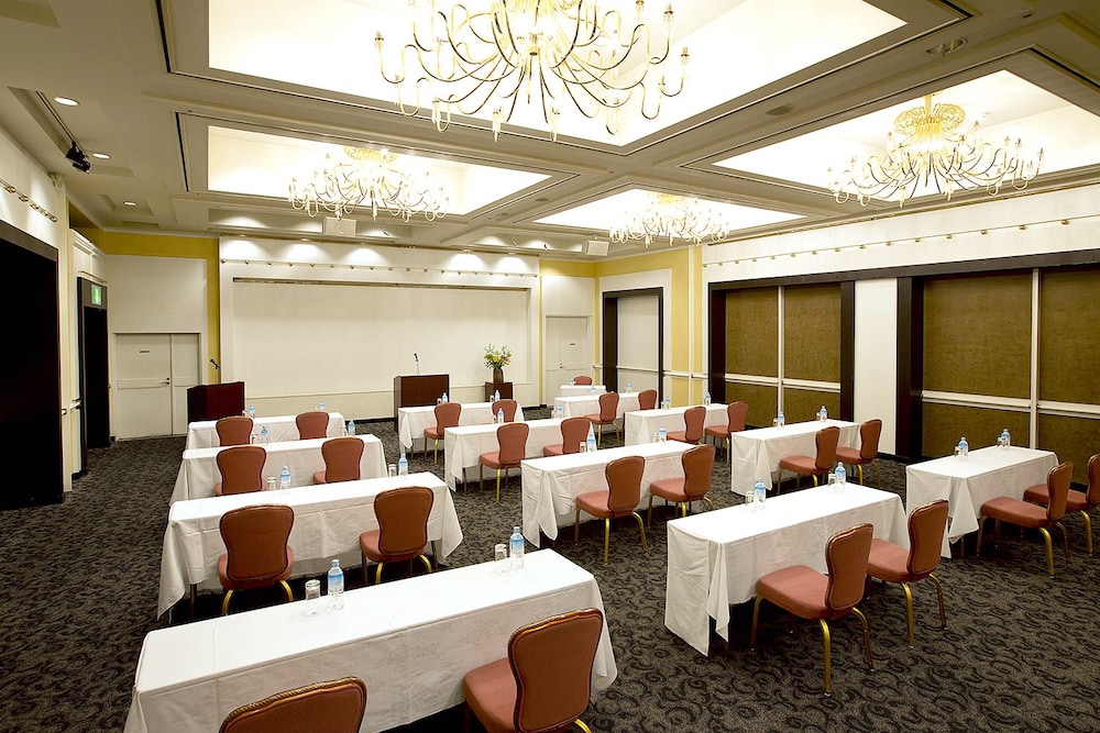 Kurashiki Royal Art Hotel 40/50